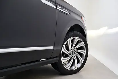 صورة 5 لـ 2023 Lincoln NAVIGATOR