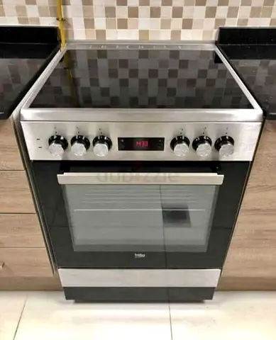 Beko Freestanding Electric Cooker with Ceramic Hob and Oven - Good Condition