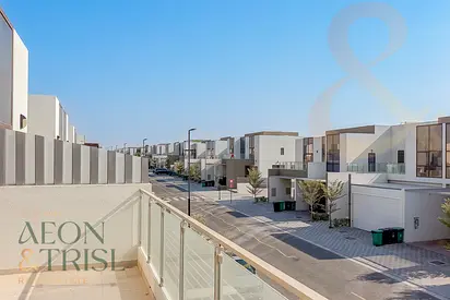 Semi-Furnished | Community View | Corner Unit