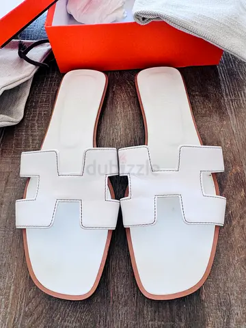 Hermes Oran size 40,5, all inclusions with the receipt.