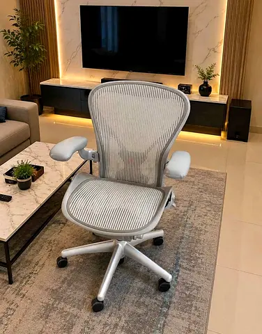 Selling for Herman Miller Areon classic chair size B size and C available
