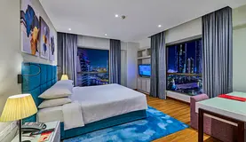 Premium, Refurbished Two Bedroom Suite Balcony City View with all amenities