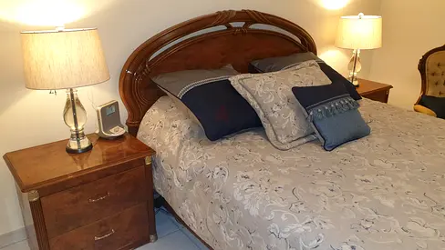 Classic Carved Timber Bedroom Suite – 4 piece & mattress