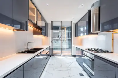 1BR Simplex | Canal View | Private Jacuzzi