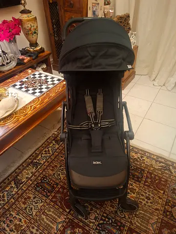 Leclerc inflencer stroller ✈️