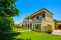 Immaculate Family Villa | Central Park Backing