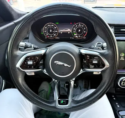 صورة 6 لـ 2021 Jaguar E-PACE