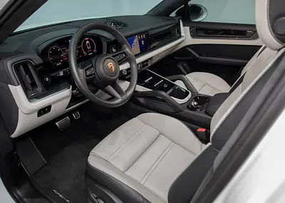 صورة 10 لـ 2024 Porsche CAYENNE