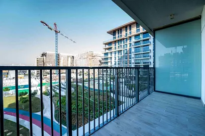 Modern 2BR Apartment | Vacant soon | Park view