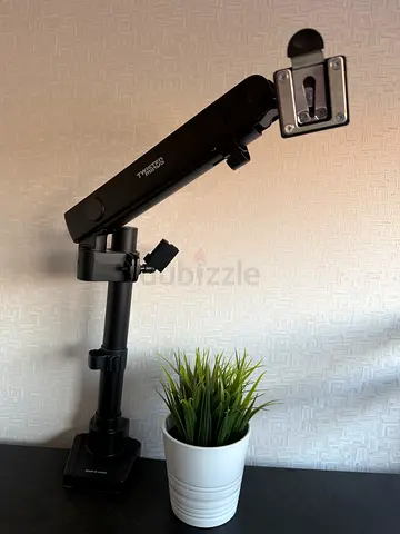 Monitor arm