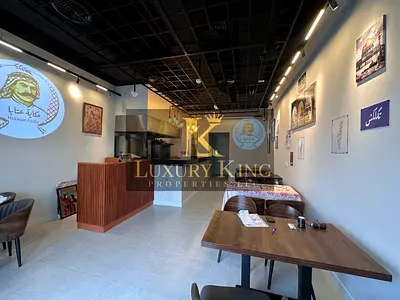 FRONT SIZE | Fitted Shop For Rent