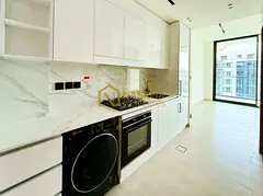 Pool View | Prime location | Spacious Unit | Higher floor