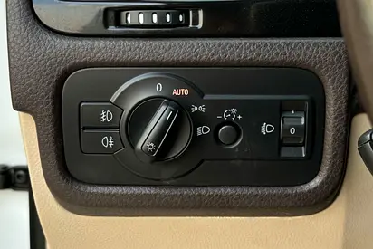 2016 Volkswagen TOUAREG 缩略图 14