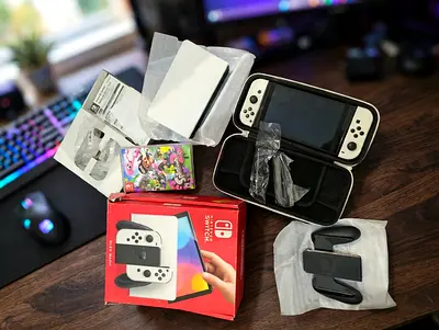 Nintendo Switch OLED White - Excellent Condition 🔥