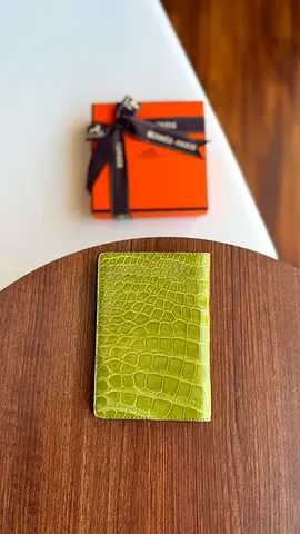 *HÈRMES* MC2 Magellan Passport Holder (Crocodile leather ) 🐊  *HAND MADE*