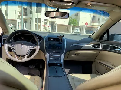 صورة 9 لـ 2014 Lincoln MKZ