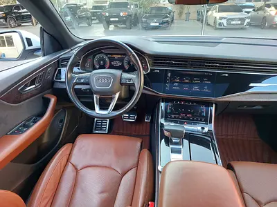 2019 AUDI Q8 照片 10