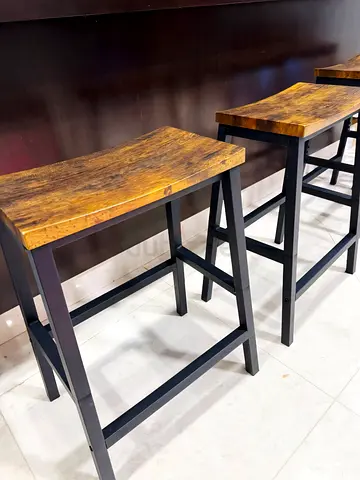 Set of 2 Wooden Bar Stools with Metal Frame