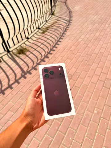 iPhone 18 Pro Max Burgundy 512 GB - Brand New!