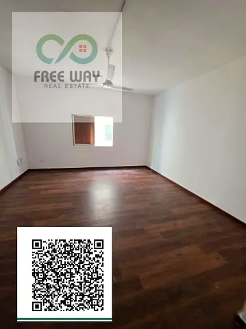 🏠 للإيجار السنوي في عجمان – الراشدية ✨ استوديو مساحة كبيرة 📍 الموقع: الراشدية – شارع المرور