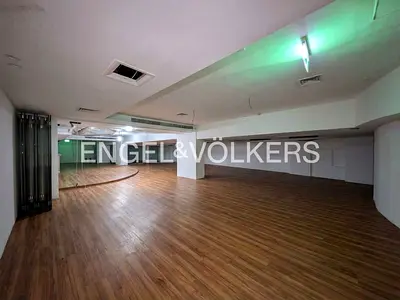 Fully Licensed Restaurant Space|Private Elevator
