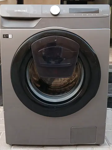Samsung 9kg washing machine, color grey, with Smart thinq technology,  working perfect condition.