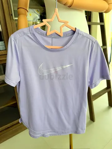 Nike girl t-shirt sizeS