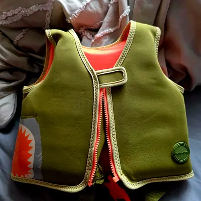 Children's Sunnylife Flotation/Swim Vest. Size: Small. New. Unused. AED 70 Only!