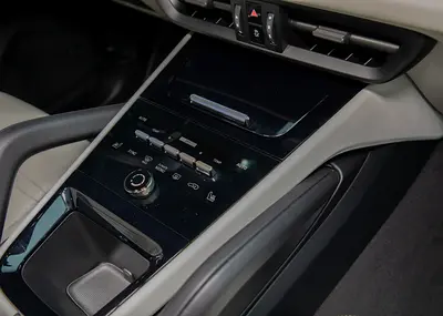 2024 Porsche CAYENNE — миниатюра 11