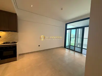 Open Fitted Kitchen I Higher Floor I Multiple Chqs