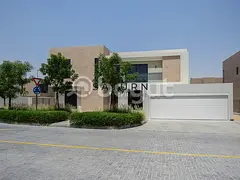 ONE & ONLY 5 Bed Signature Villa in Nasma