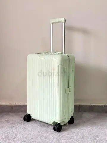 Rimowa essential check in m