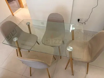 Dinning table with 4 chairs