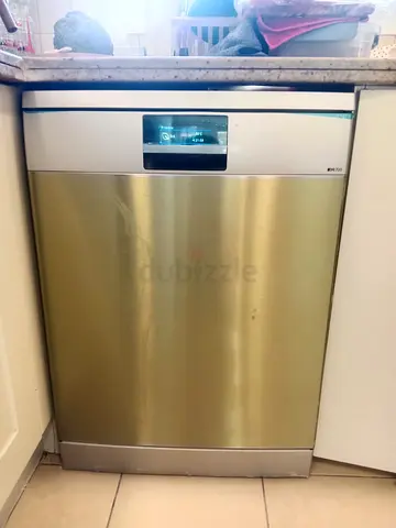 Siemens IQ700 three rack dishwasher with wifi model