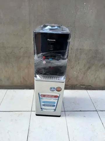 Top load water dispenser