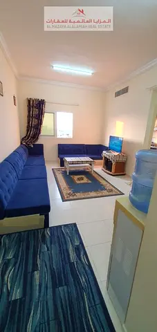 غرفه وصاله مفروش فرش نظيف مساحه واسعه 2حمام بالقليعة الشارقة
