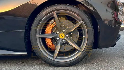 2016 Ferrari 488 GTB 照片 9