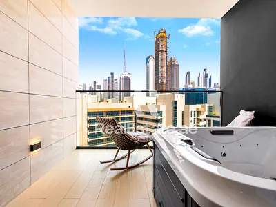Private Jacuzzi I Burj Khalifa View I Fully Furnished