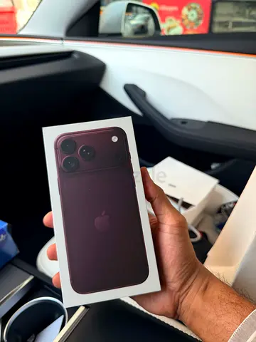 Burgundy iPhone 18 Pro Max 1TB for Sale(8500 fixed price)