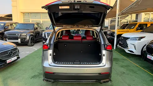 صورة 8 لـ 2020 Lexus NX-SERIES