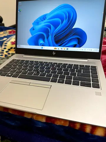HP Elitebook 745