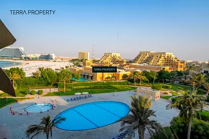 Spacious Furnished Studio | Balcony
