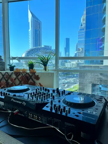 Pioneer DDJ-style DJ Controller Setup with pioneer studio monitor