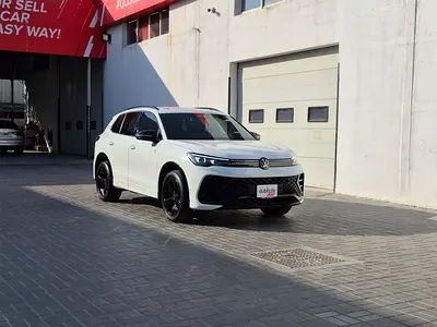 AED 2204/month | 2025 Volkswagen Tiguan R-Line Black Edition | GCC Specs | Ref#526510