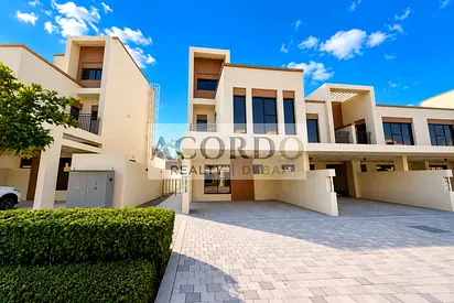 5 Bed + Maid | Brand New | Corner