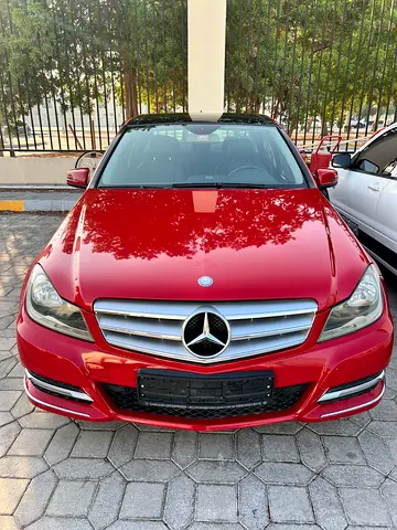2013 Mercedes-BENZ C-CLASS photo 2