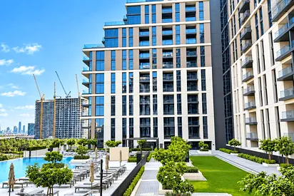 Luxury 1BR | Pool View | Spacious Balcony