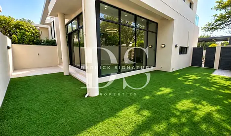 3BR Corner Villa | Private Garden | Richmond