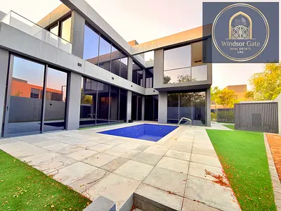 Gated Community 4 Bedroom Villa with Pool Very Good Size