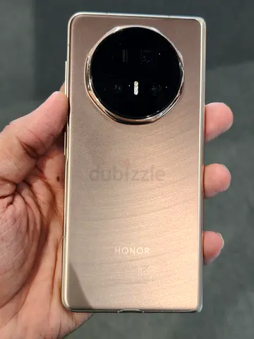 Honor magic V5 16-512 with box charger condition check in images still under warranty till November